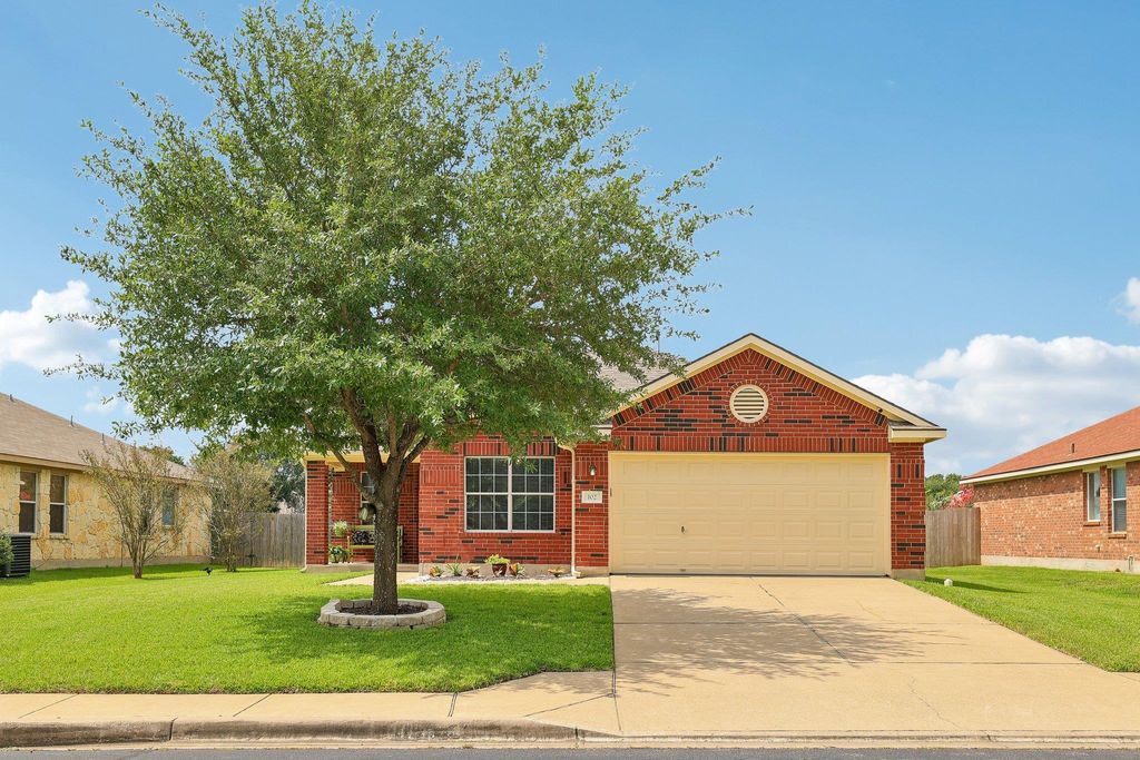 Photo of 102 Thompson TRL, Bastrop, TX 78602 (MLS # 1727561)