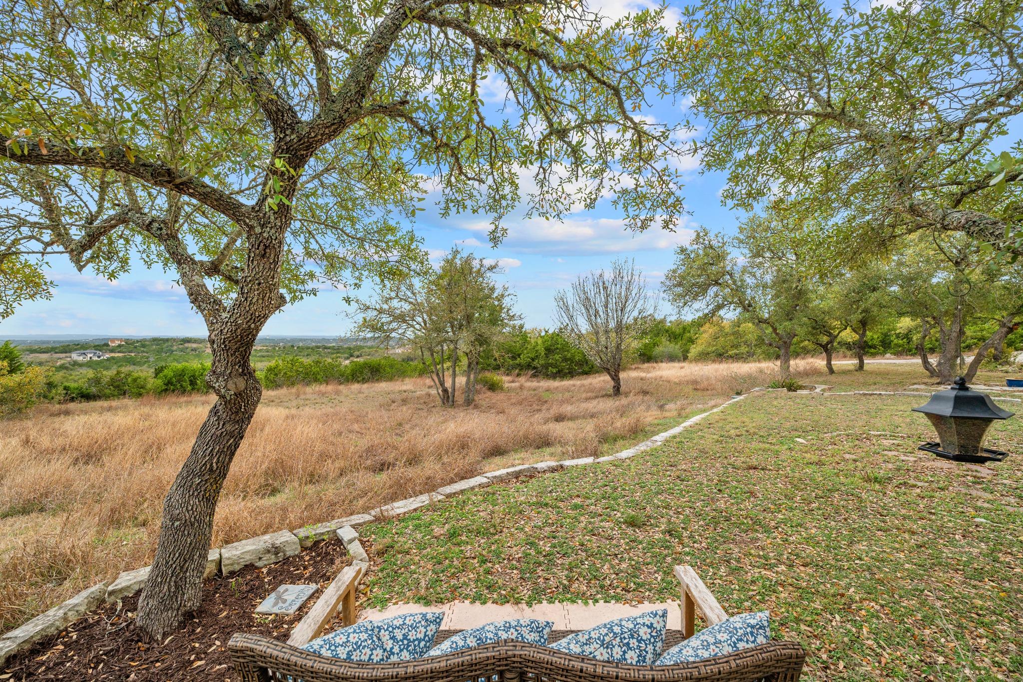 525 Hays Country Acres RD