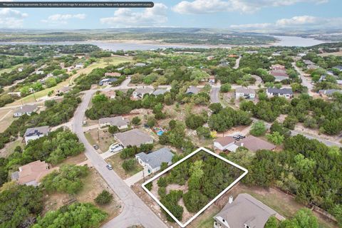 Photo of 20628 Falcon LN, Lago Vista, TX 78645 (MLS # 7918043)