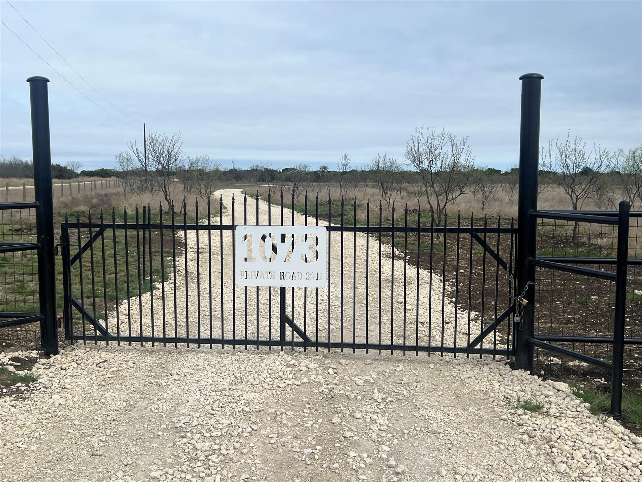 1073 Private Road 3642 RD