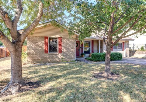 Tiny photo for 815 Hill Wood DR, Austin, TX 78745 (MLS # 1942189)