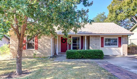 815 Hill Wood DR Austin TX 78745