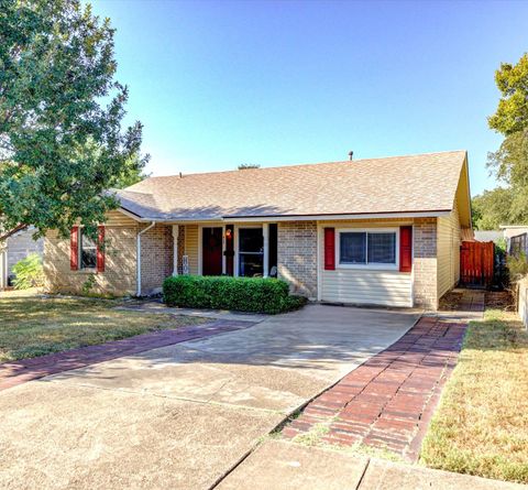 Tiny photo for 815 Hill Wood DR, Austin, TX 78745 (MLS # 1942189)