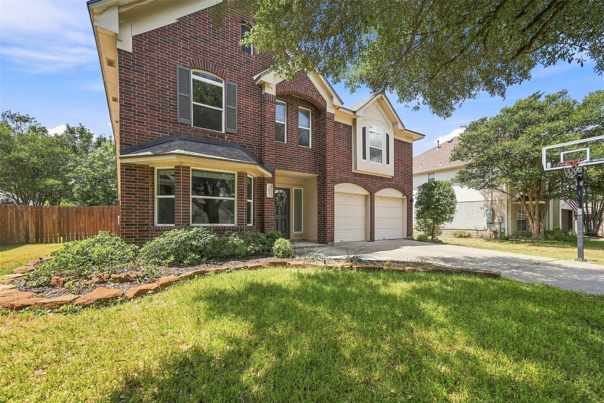 2605 Oakwood Glen DR