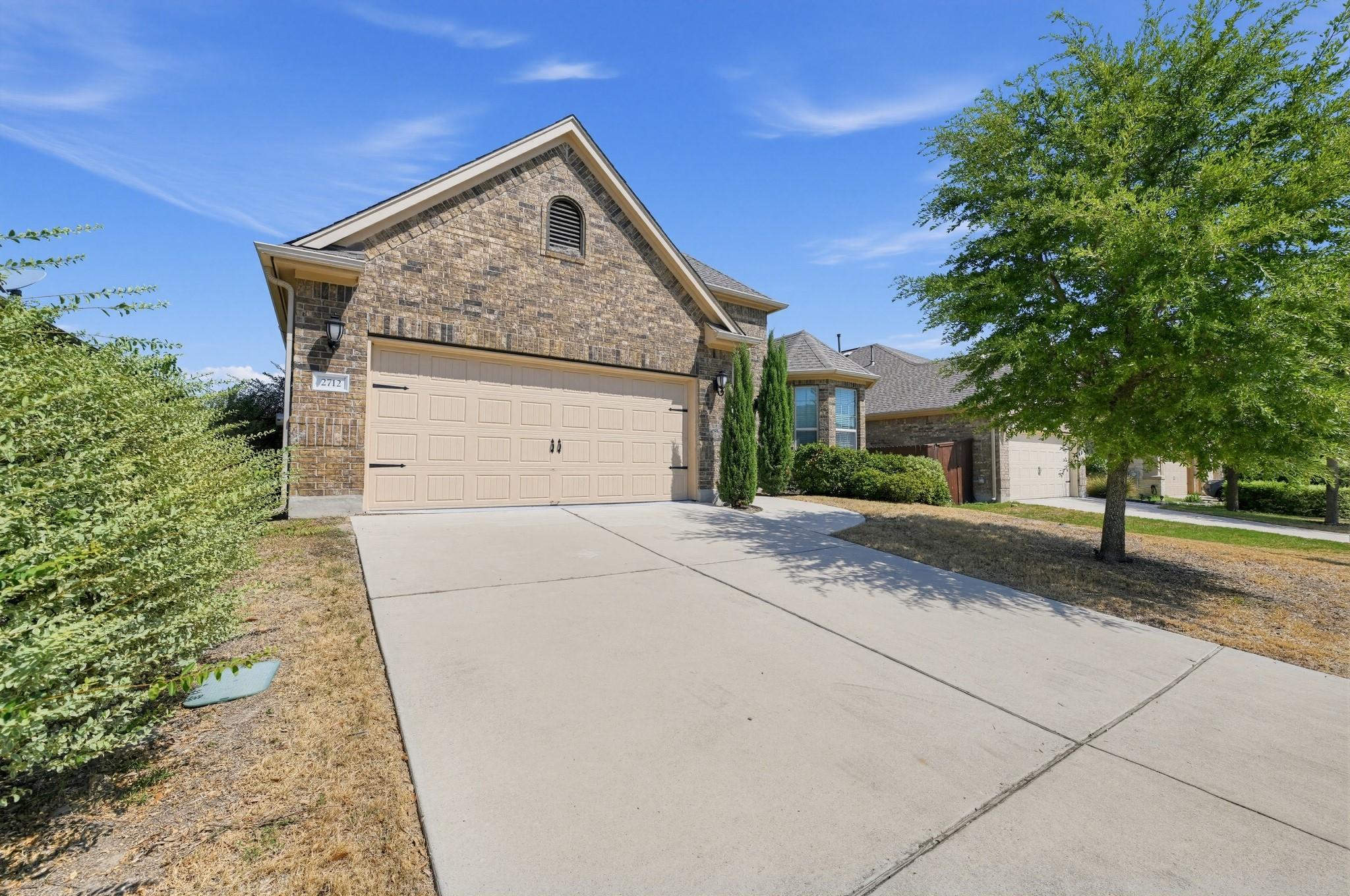 2712 Enza CT