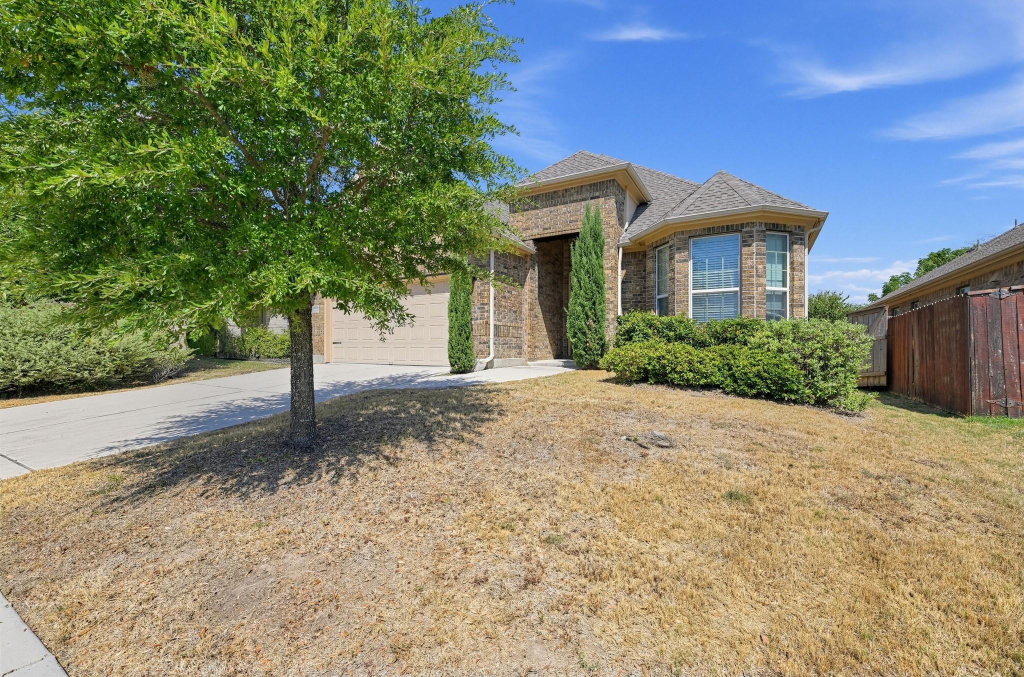 2712 Enza CT