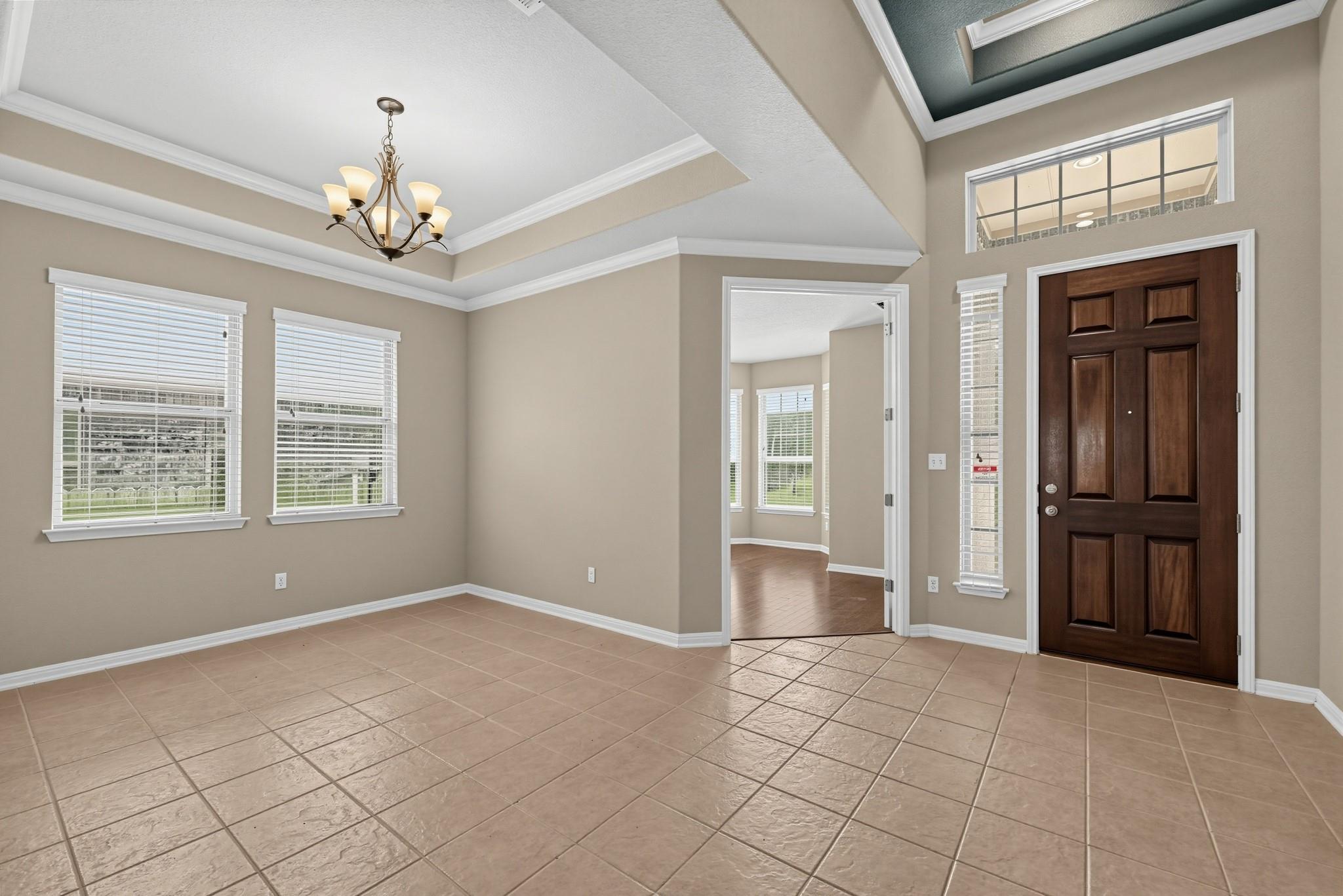 2712 Enza CT