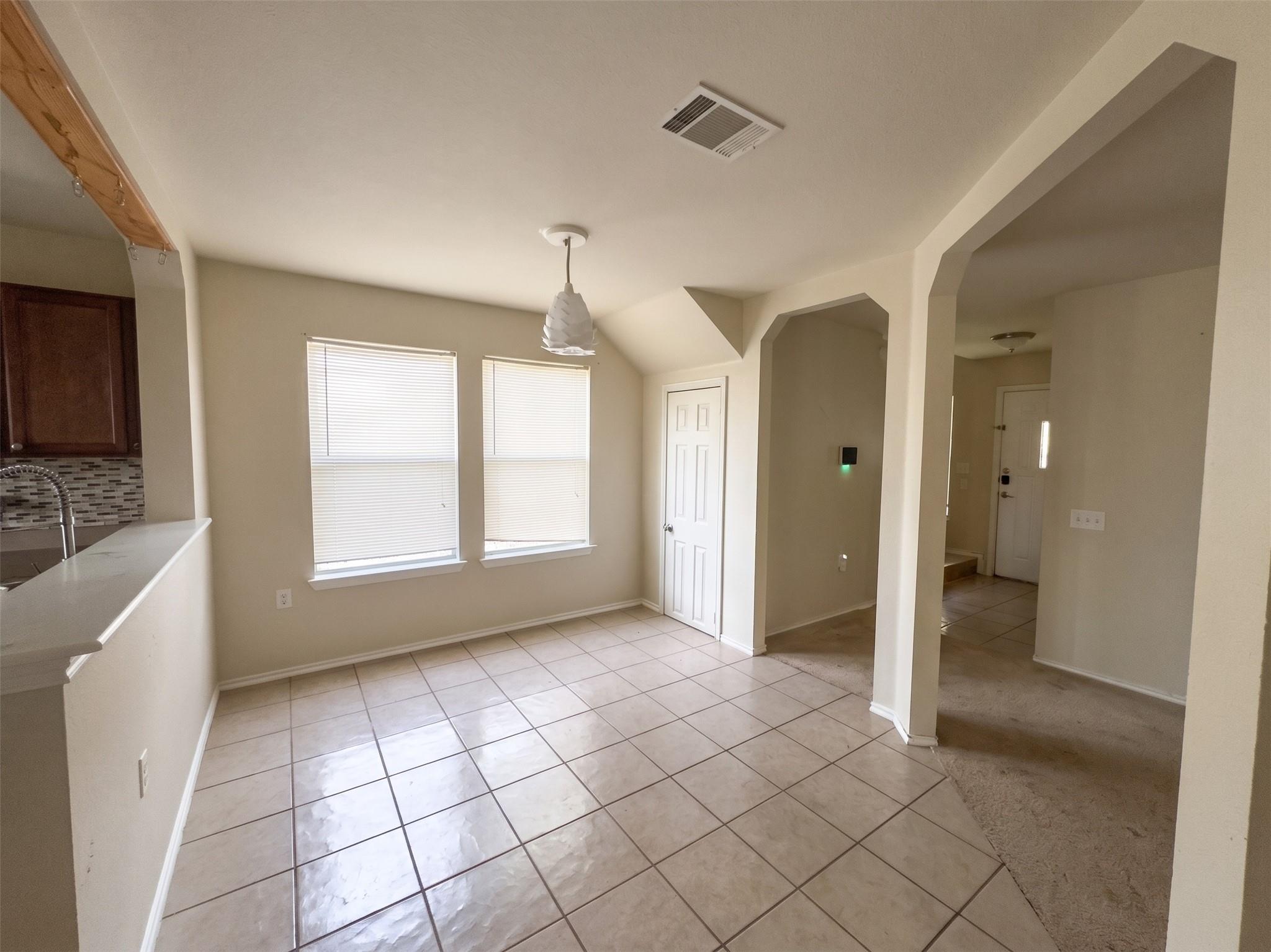 12512 La Paz LN