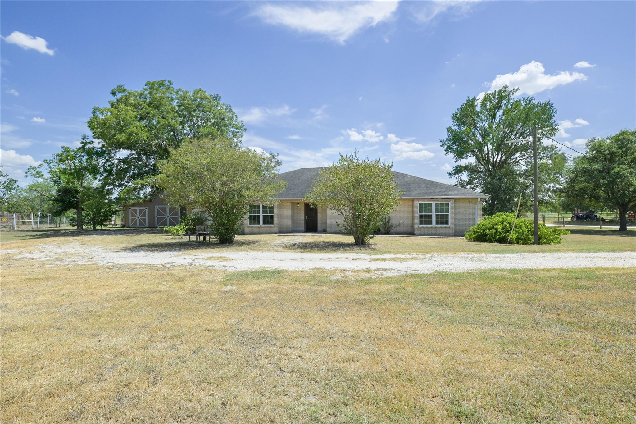 2481 Highway 21 W
