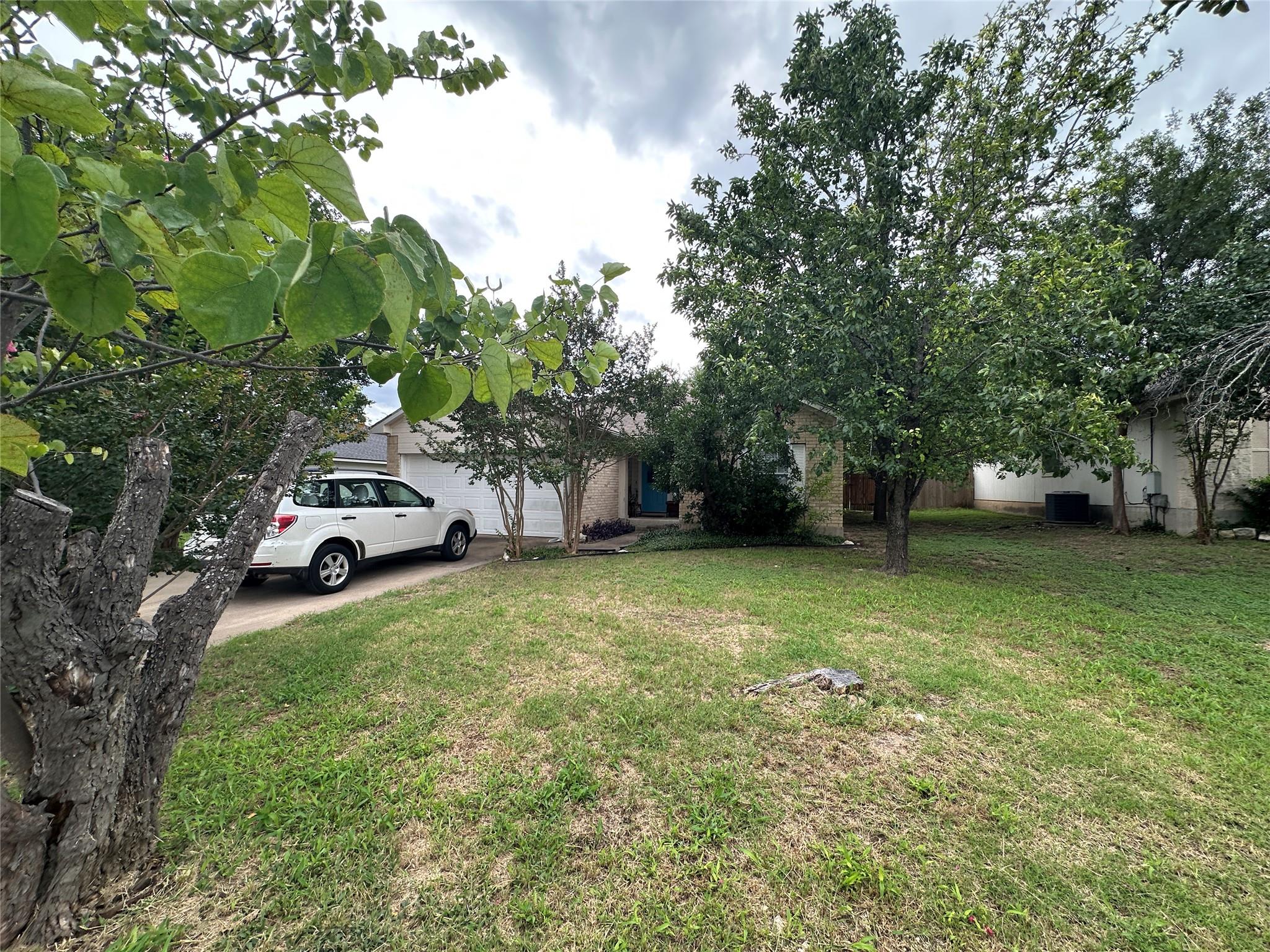 908 Honeysuckle DR
