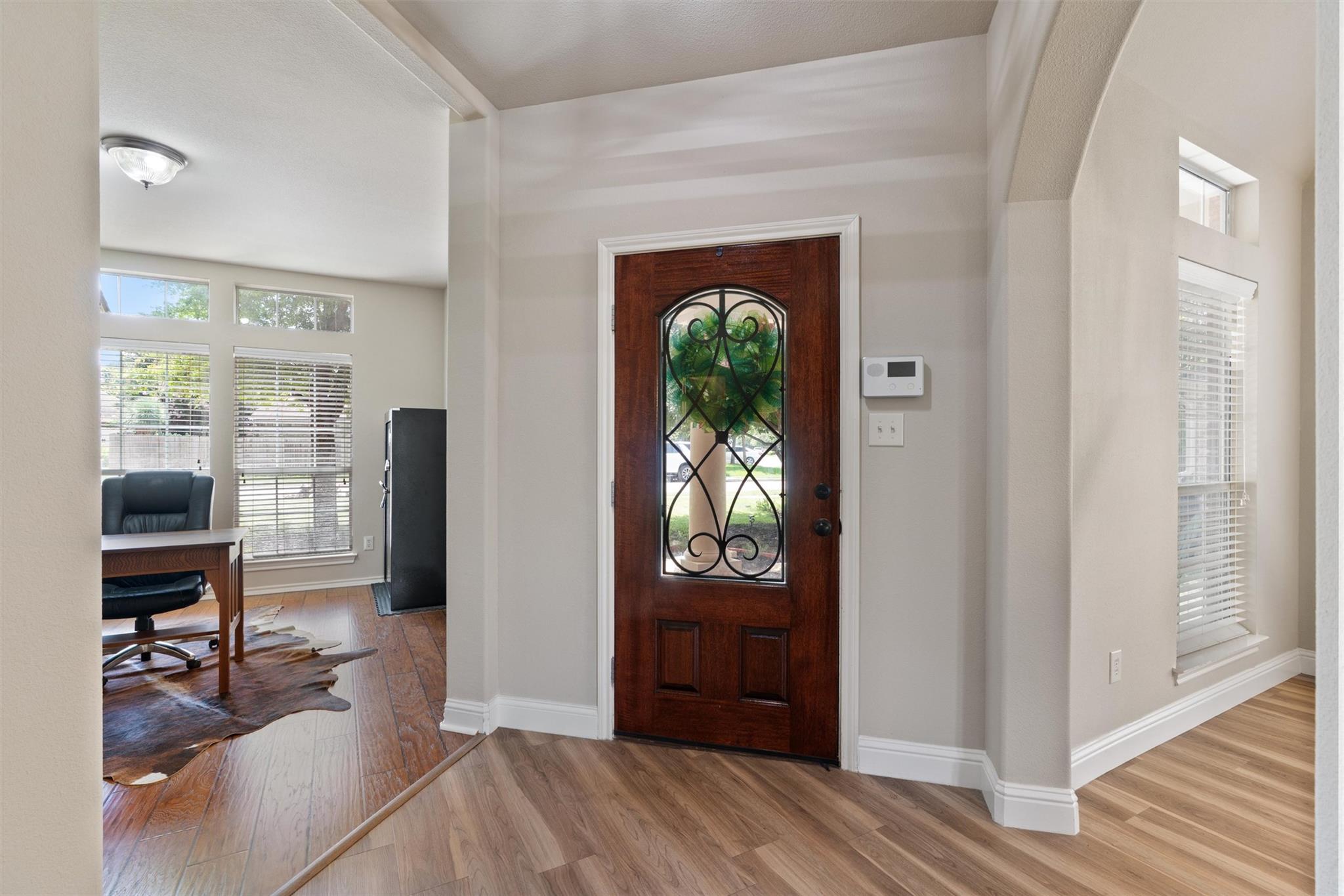 1104 Bethpage DR