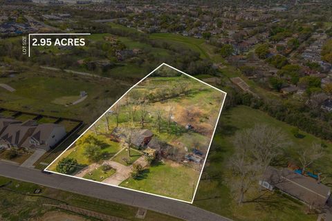 Photo of 902 Ray Berglund BLVD, Round Rock, TX 78664 (MLS # 2222789)