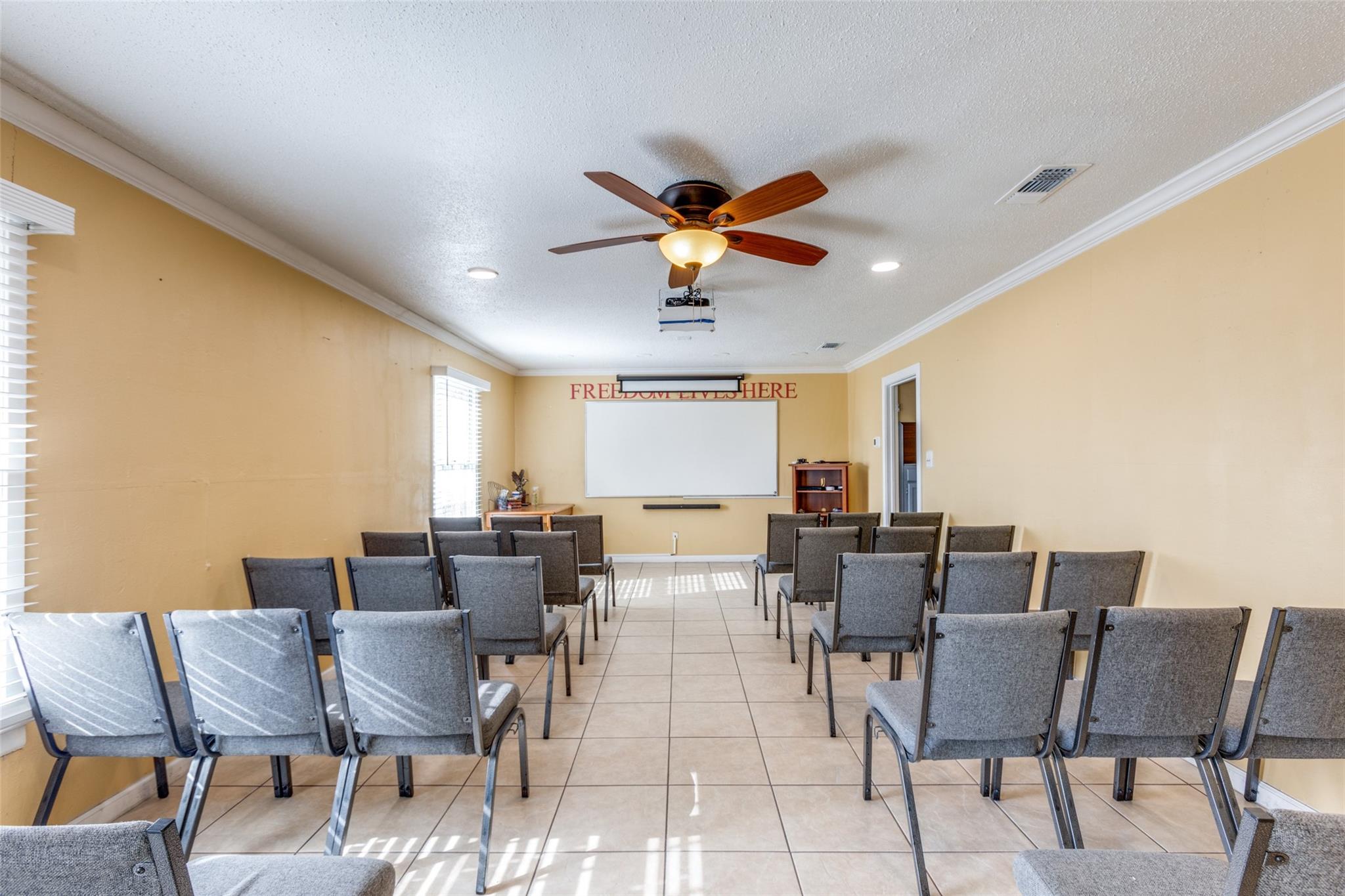 500 E Palm Valley BLVD