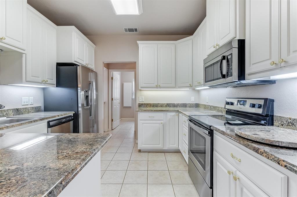 416 Highland DR