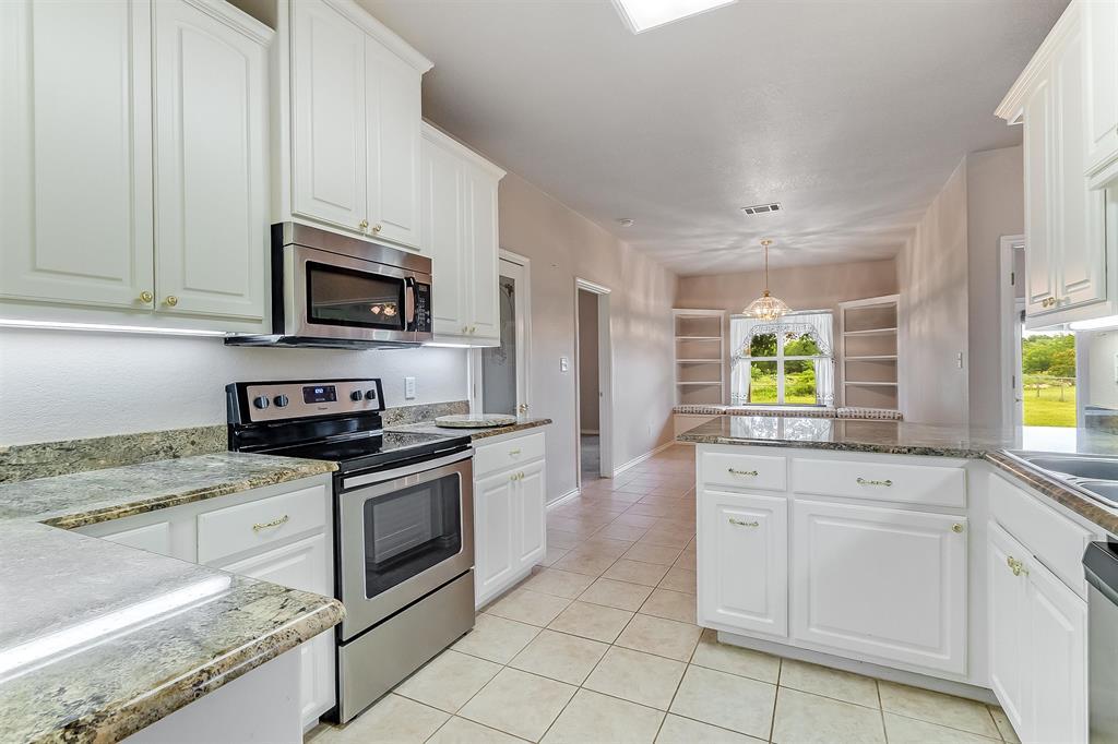 416 Highland DR