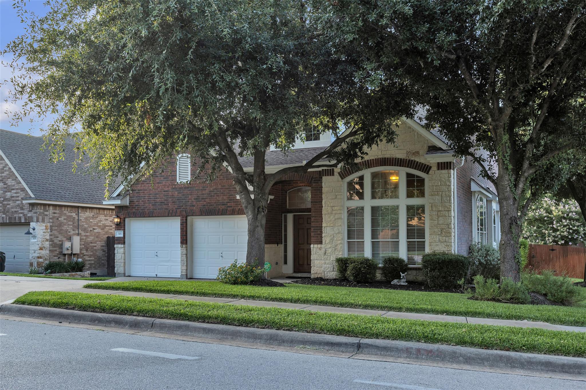 301 Palo Alto WAY