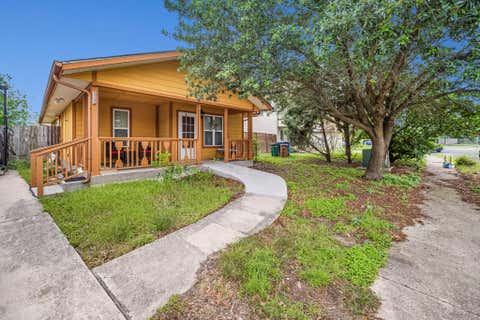 Photo of 7104 Villita Avenida ST, Austin, TX 78741 (MLS # 8170991)