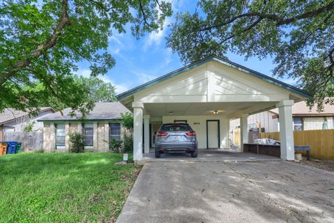Photo of 10710 Topperwein DR #B, Austin, TX 78758 (MLS # 6142683)