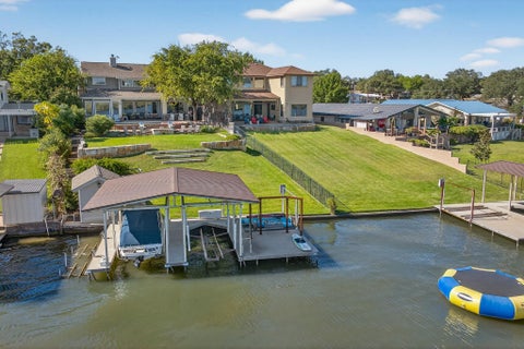 Photo of 121 Christopher LN, Kingsland, TX 78639 (MLS # 3379561)