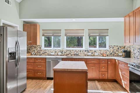 Tiny photo for 10500 W Lakeview DR, Jonestown, TX 78645 (MLS # 7807146)