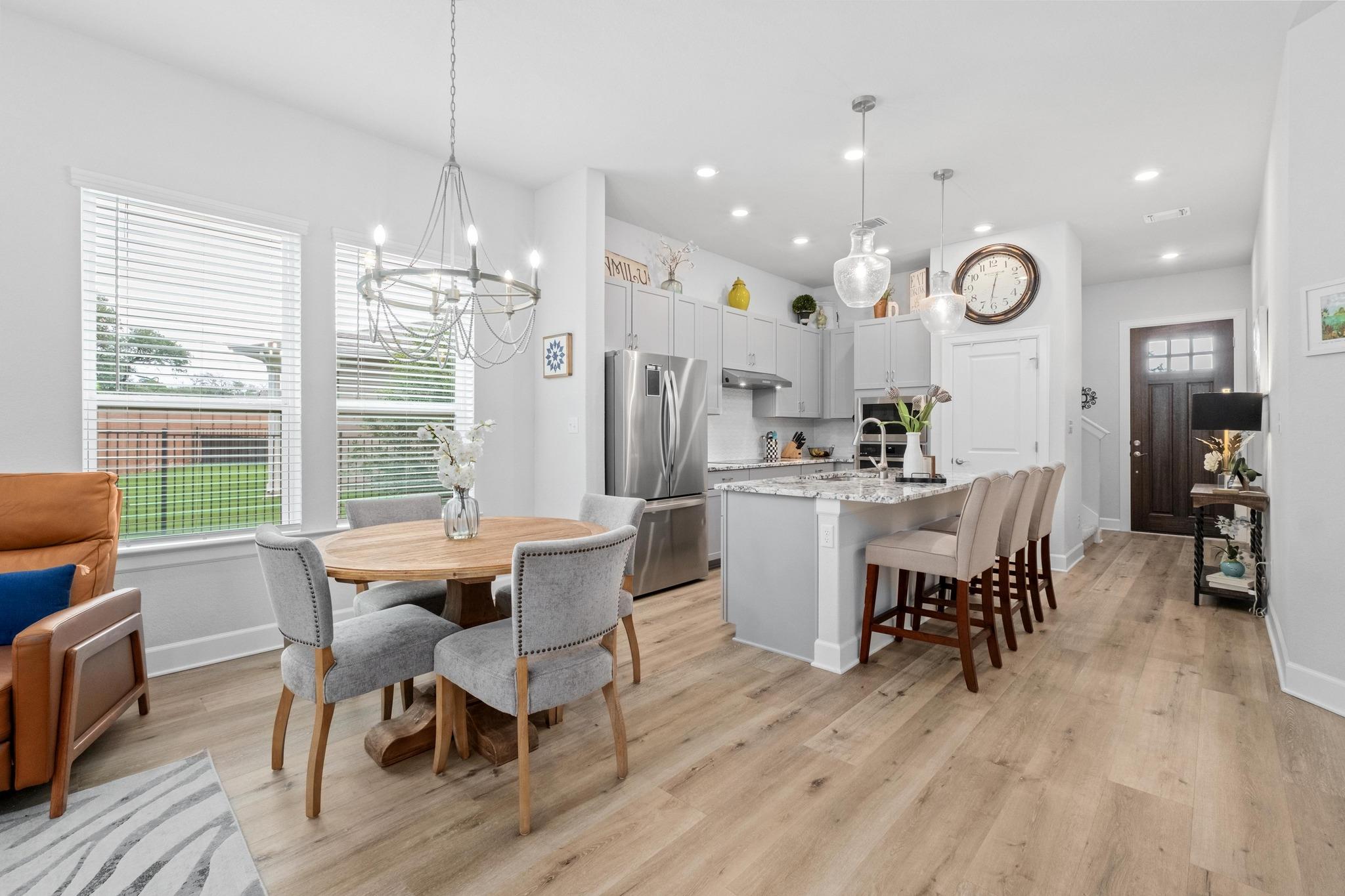 144 Monterey Oak TRL