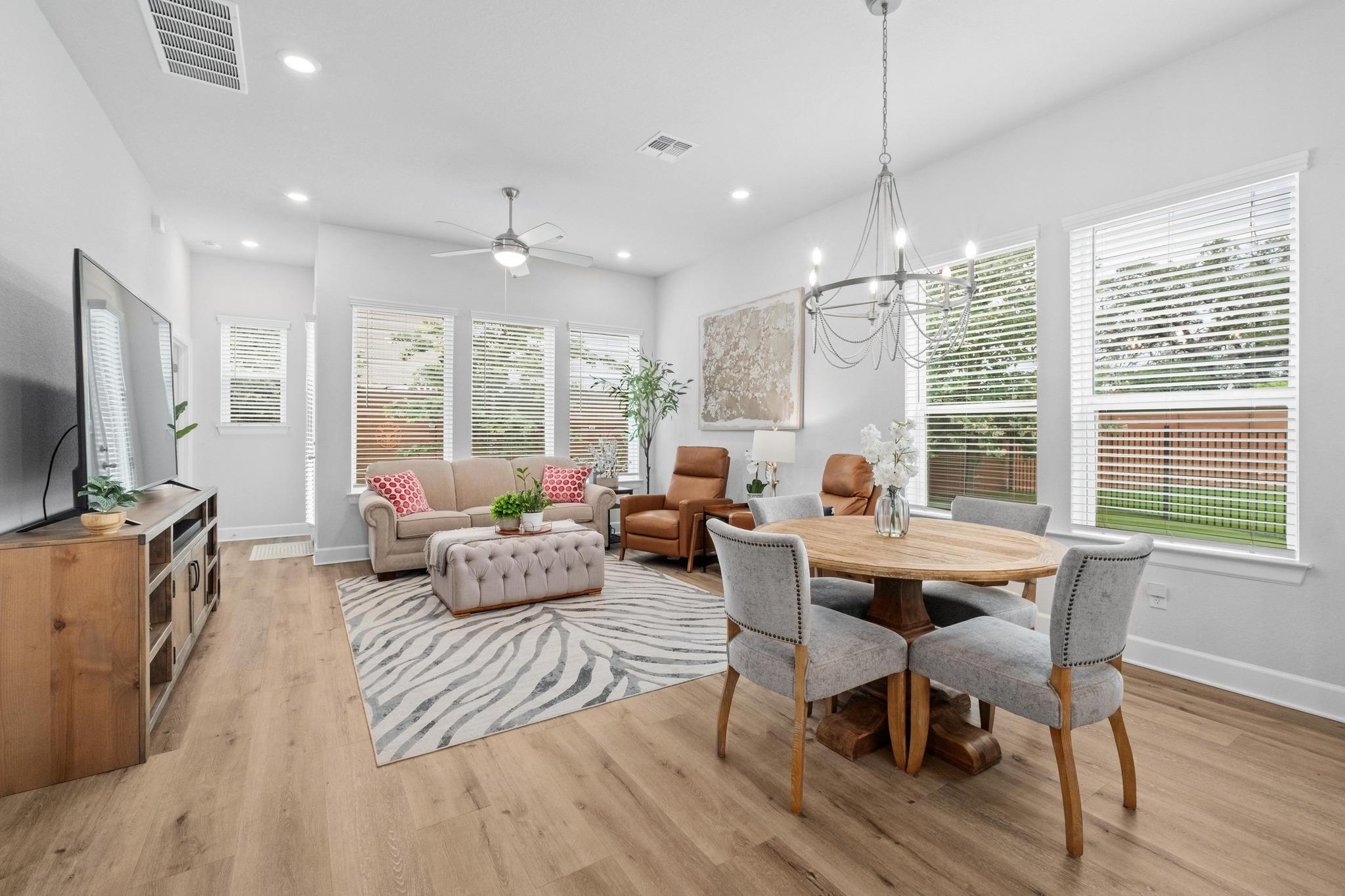 144 Monterey Oak TRL