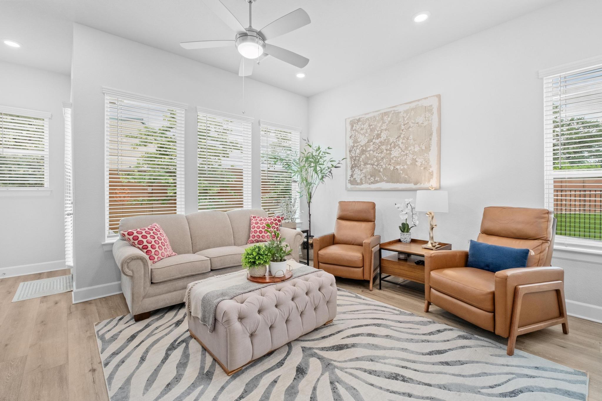 144 Monterey Oak TRL