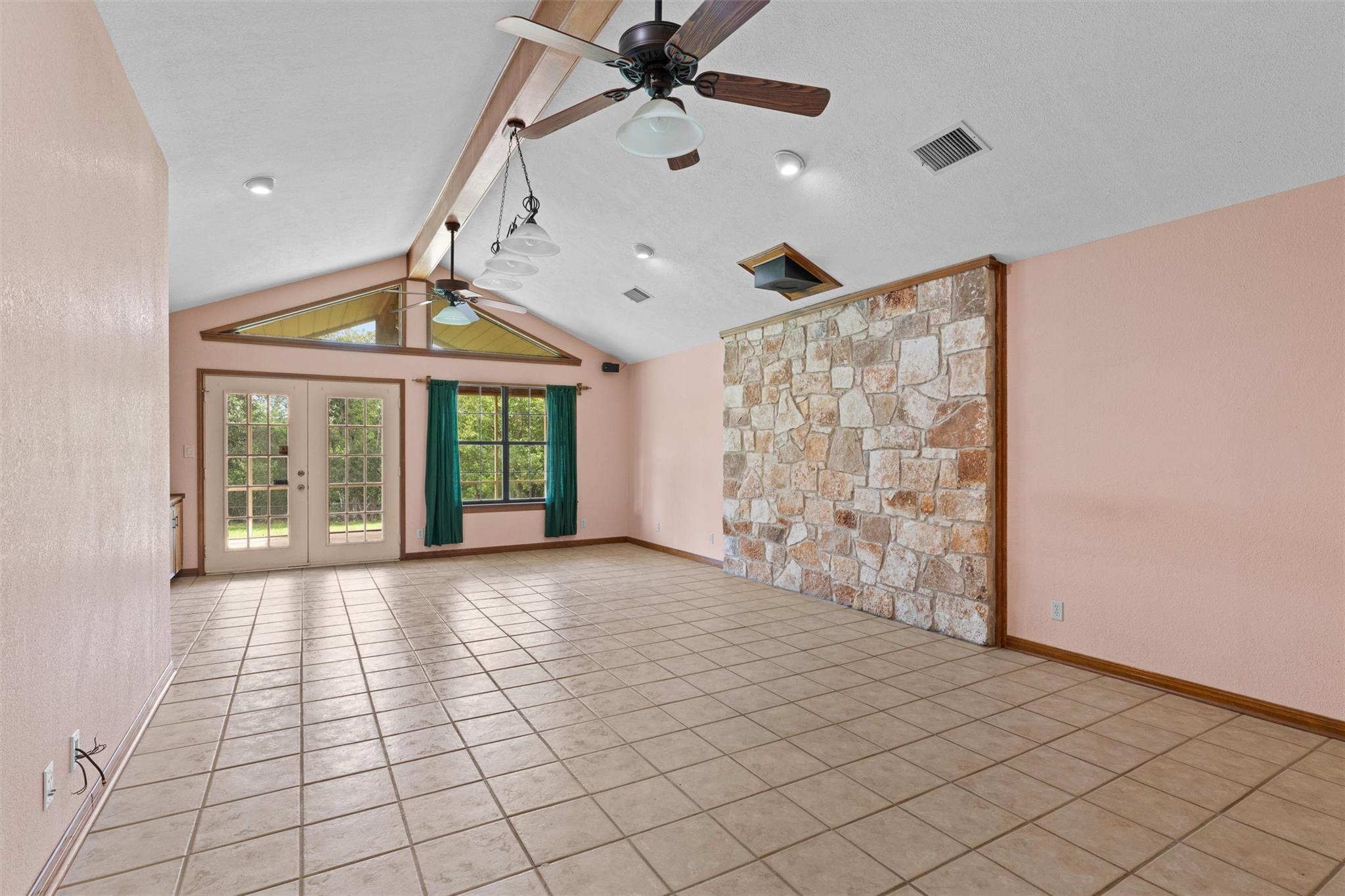 605 Oak Crest LN