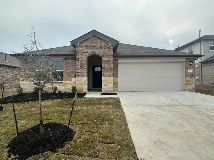 Photo 1 of 40 — 113 BRIGGS LN, San Marcos, TX 78666