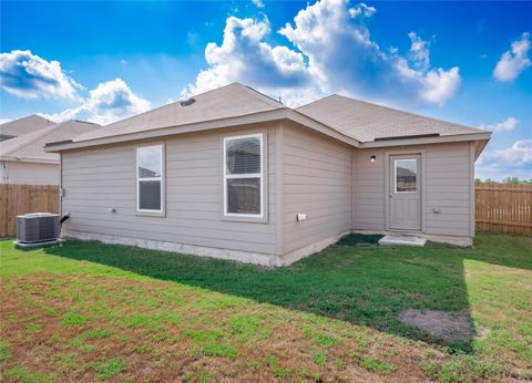 Tiny photo for 17216 Farmhouse LN, Elgin, TX 78621 (MLS # 5940923)