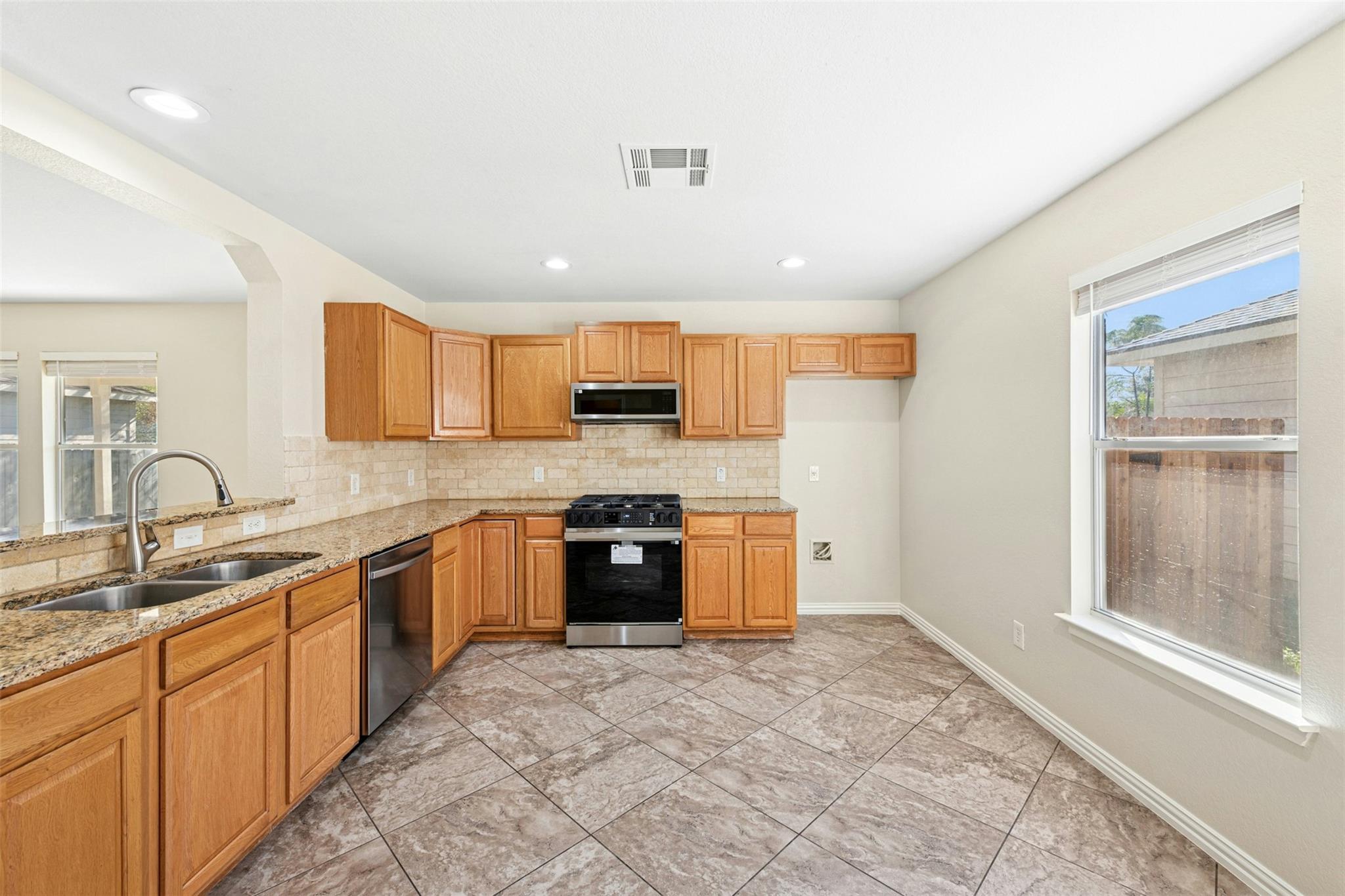 17913 Honey Locust LN