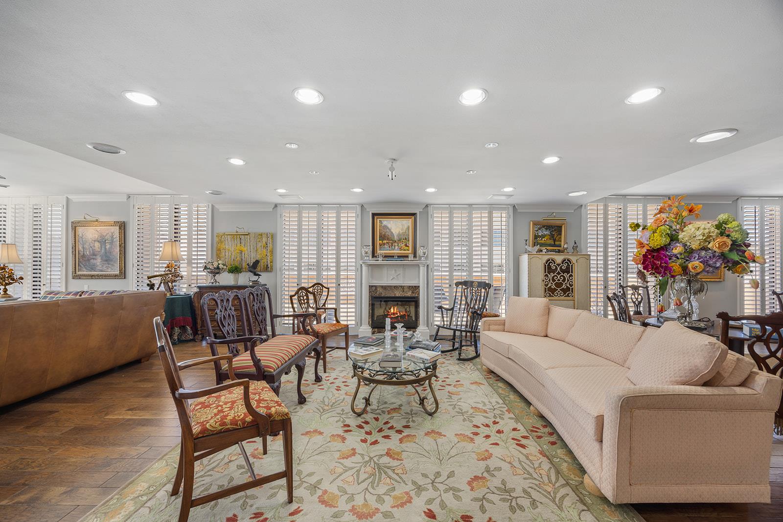 1122 Colorado ST 1004