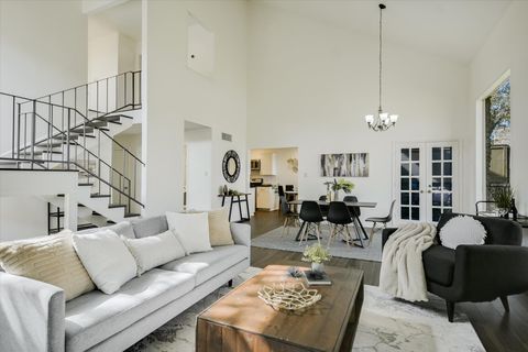 3 Stoney Creek CV Lakeway TX 78734