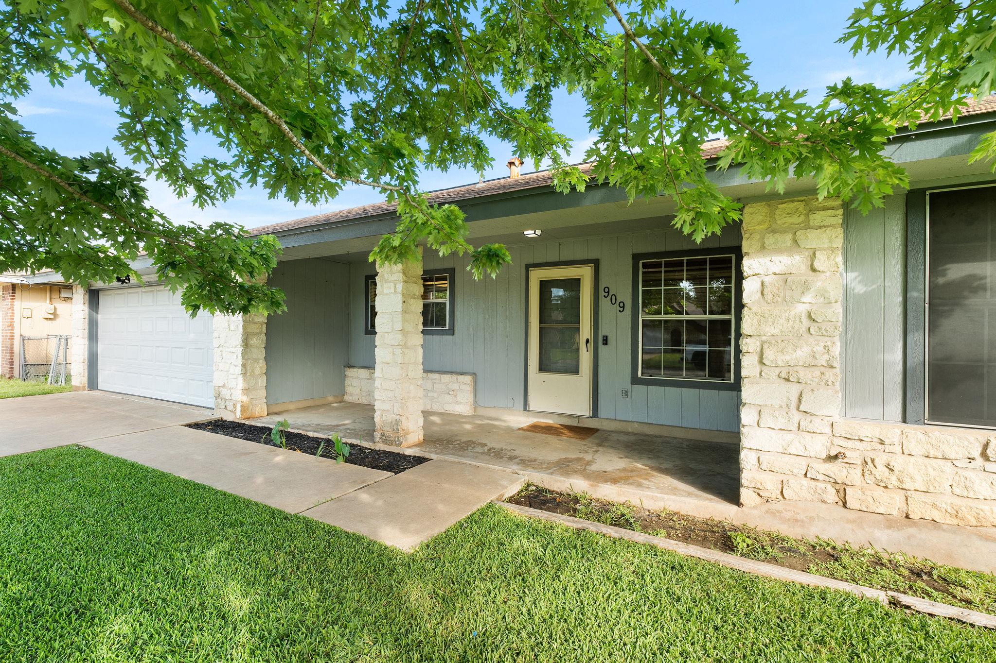 909 Garden View DR