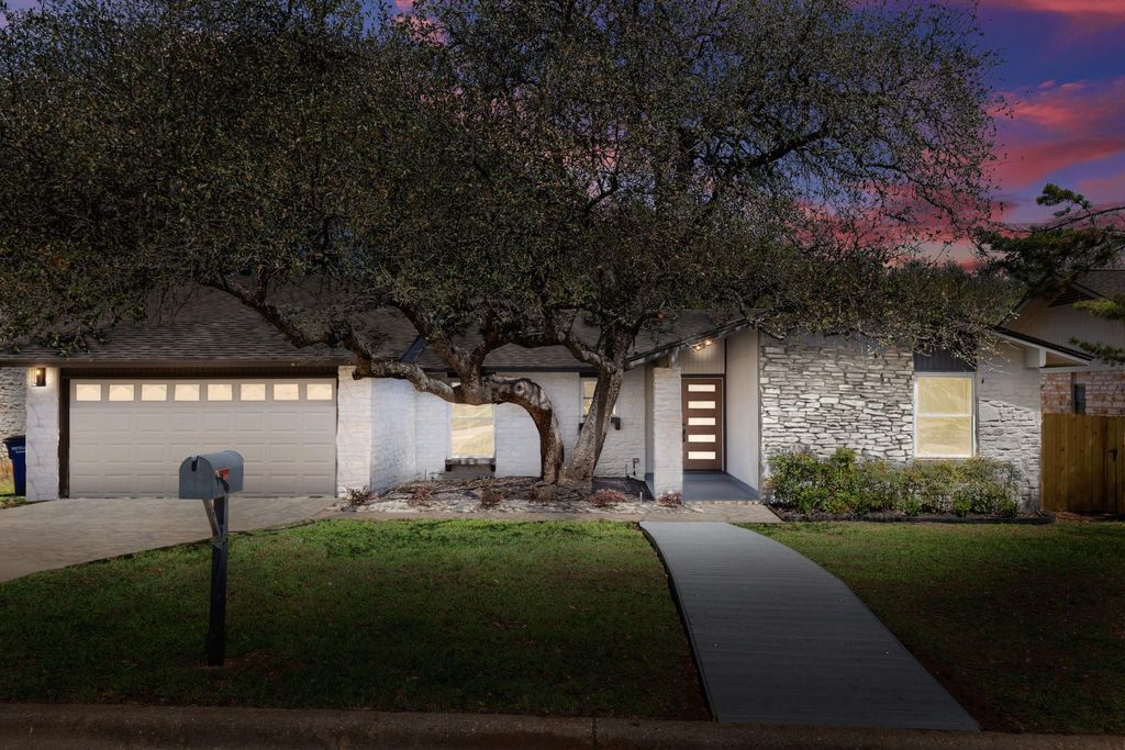 Photo of 3814 Tamarack TRL, Austin, TX 78727 (MLS # 3777700)