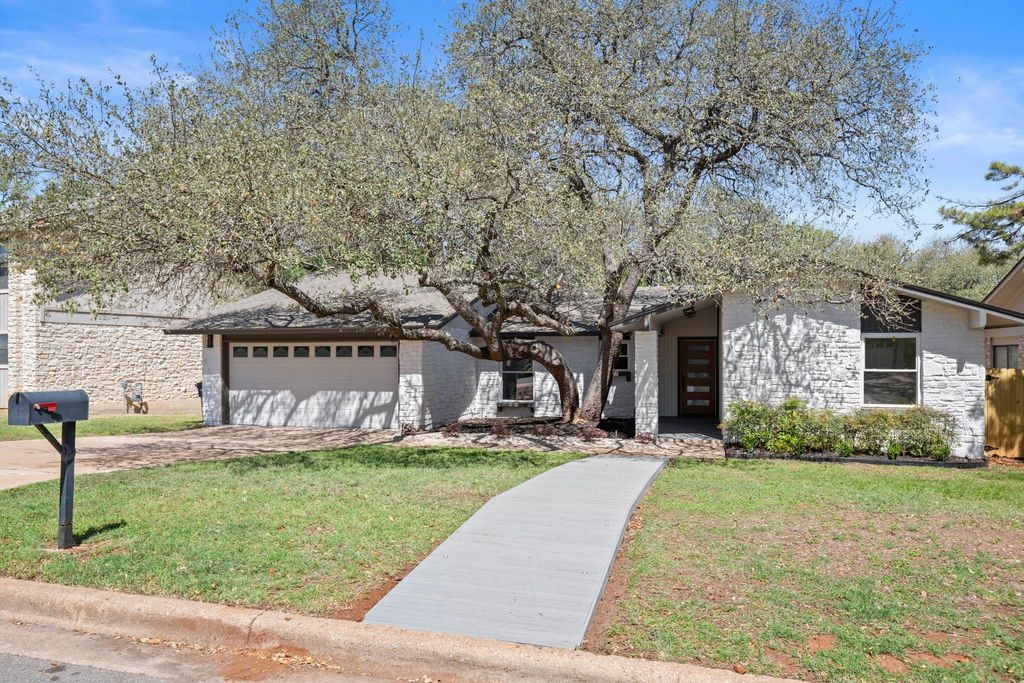 Photo of 3814 Tamarack TRL, Austin, TX 78727 (MLS # 3777700)