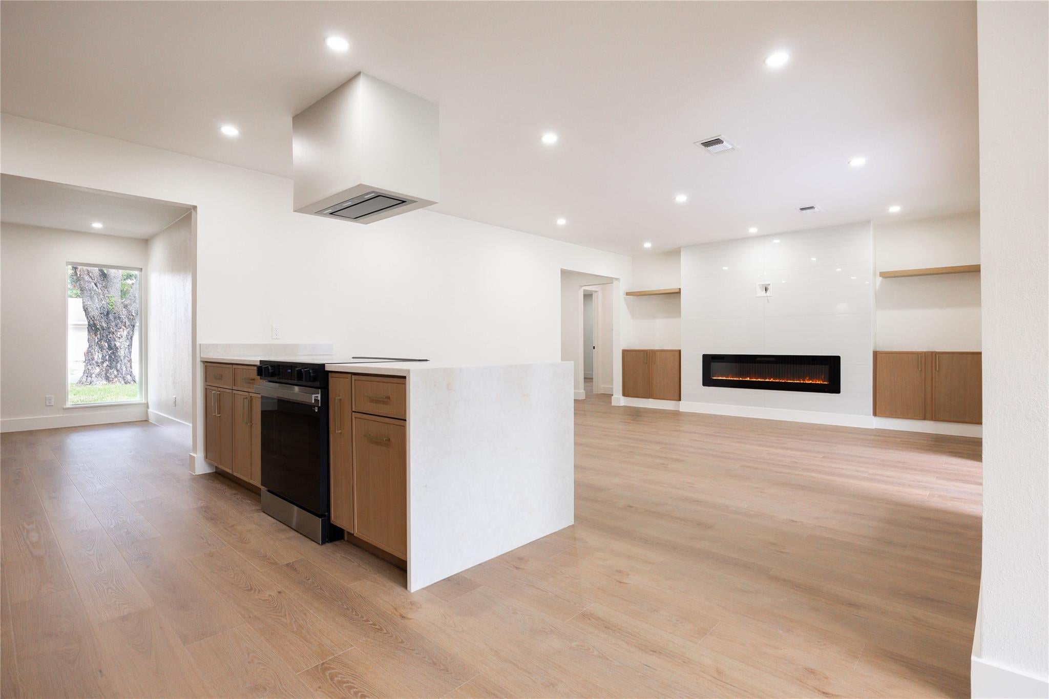 906 Merritt DR