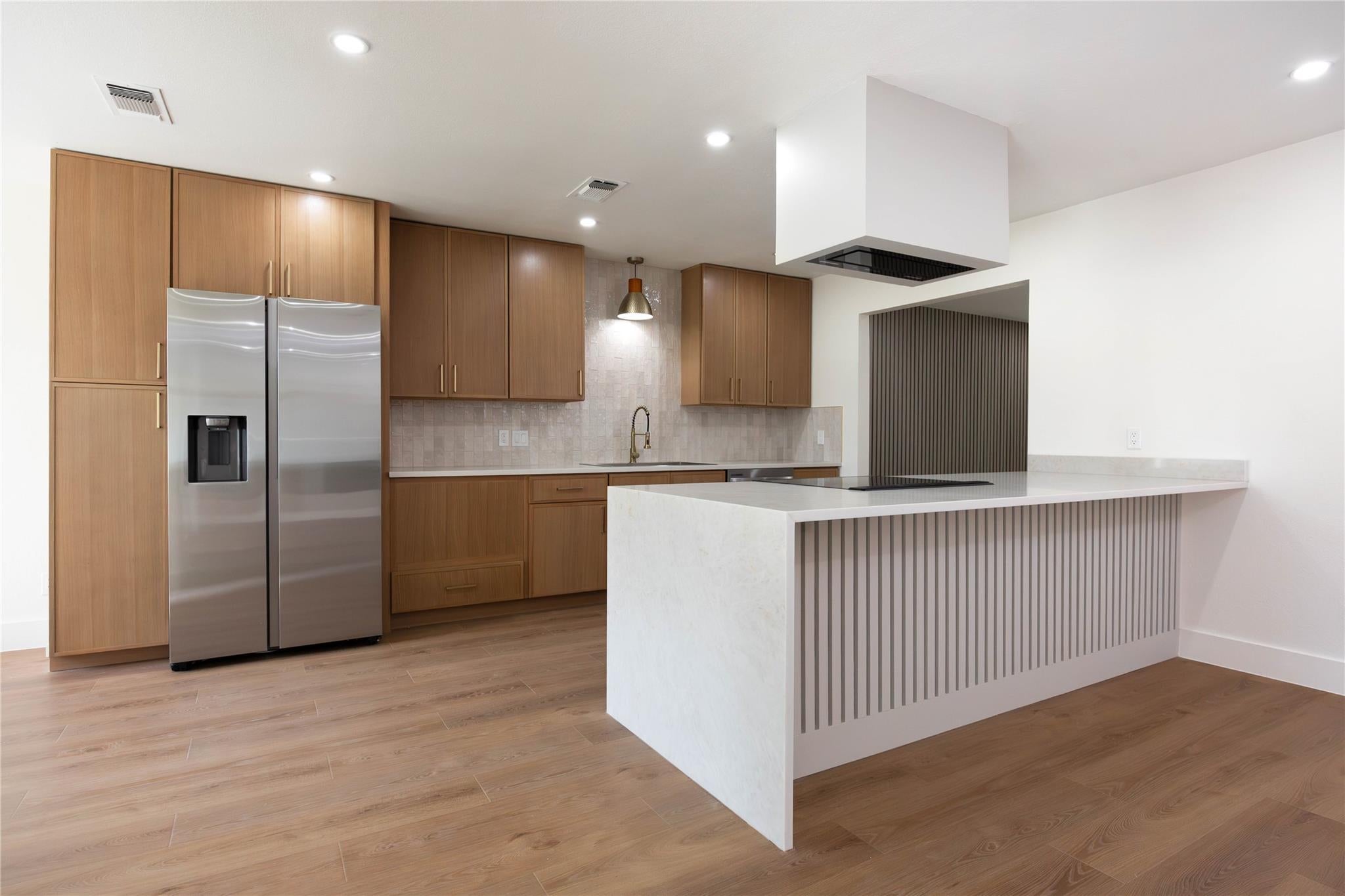 906 Merritt DR