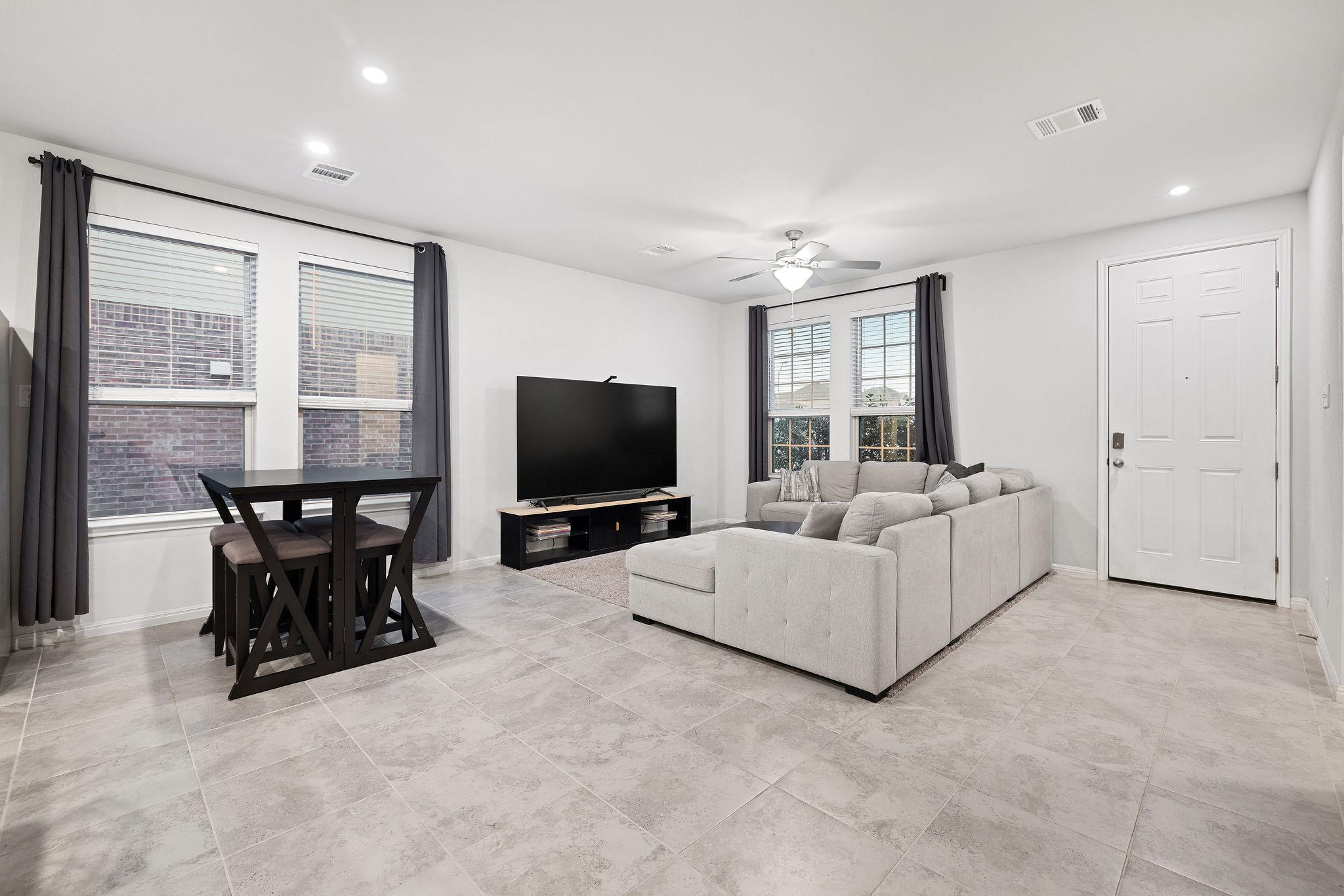 5801 Pleasanton PKWY