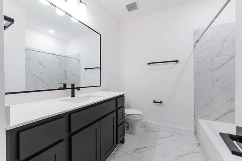 Tiny photo for 110 Pennybacker LN, Lakeway, TX 78738 (MLS # 8683572)