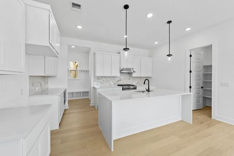 Tiny photo for 110 Pennybacker LN, Lakeway, TX 78738 (MLS # 8683572)