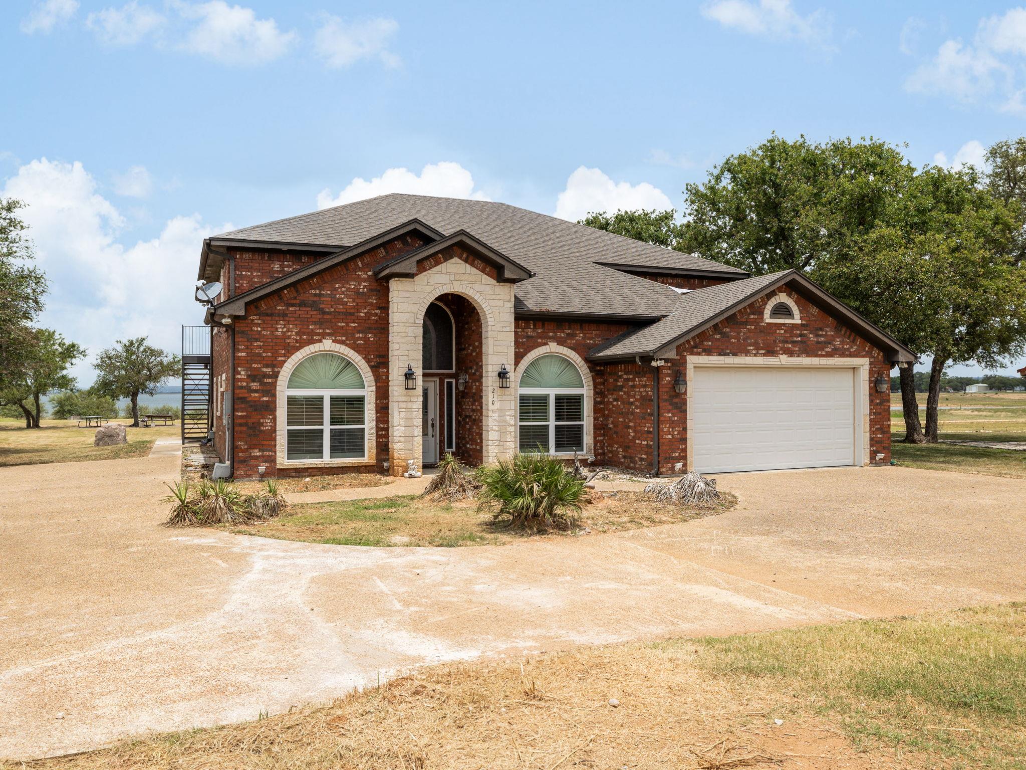 210 Lariat Lane