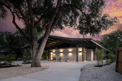 A home in Lockhart