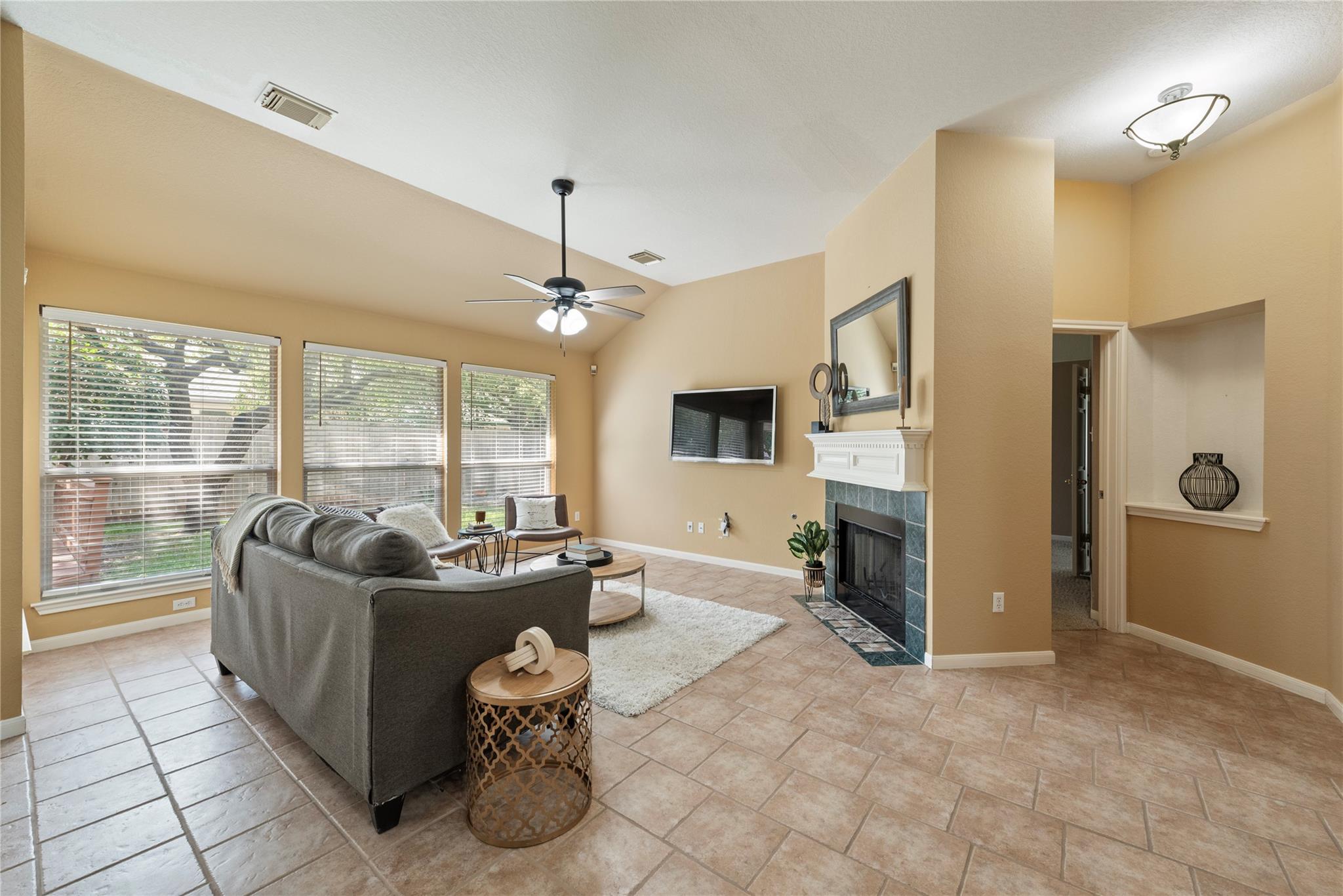 2713 OAKWOOD GLEN DR