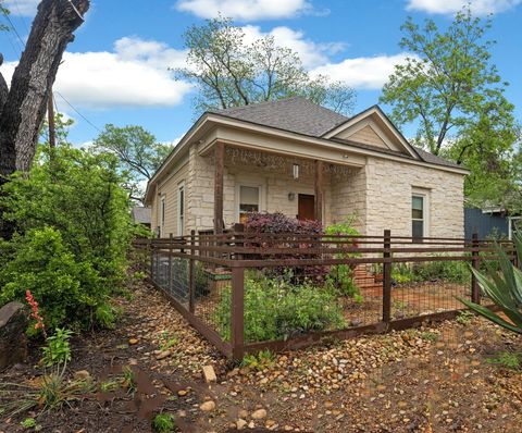 Photo of 2300 Willow ST, Austin, TX 78702 (MLS # 5528817)