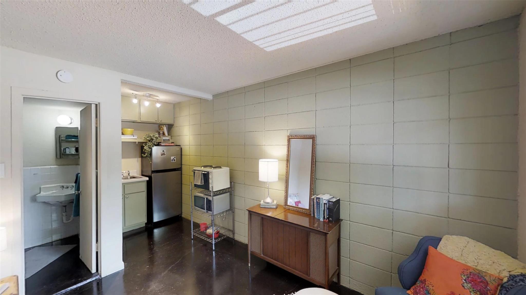 300 E 30th ST 203