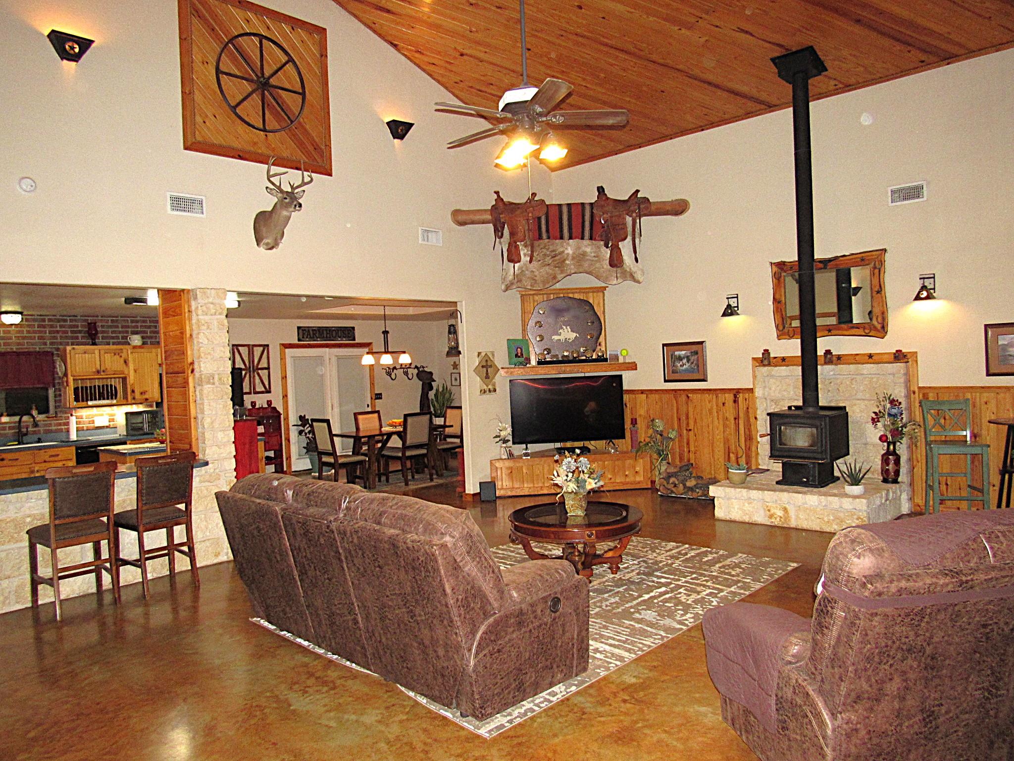 1361 Ropers Alley RD