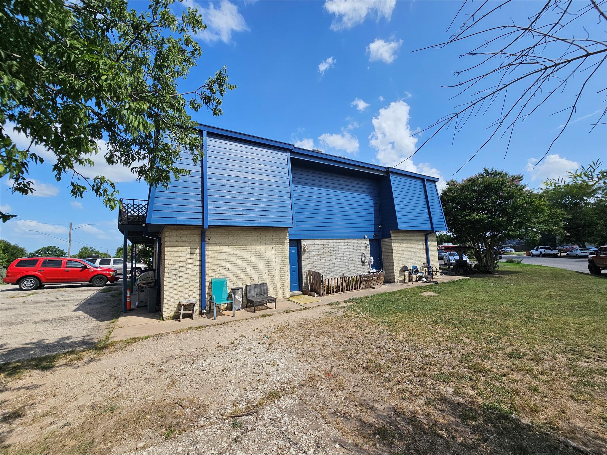 301 E Croslin ST
