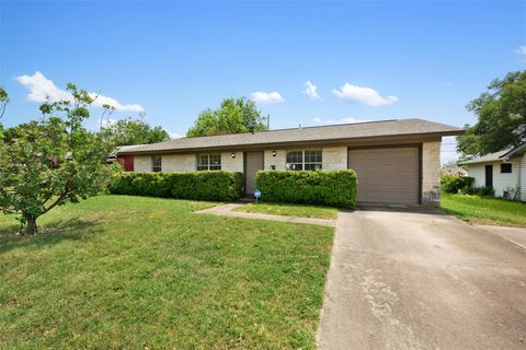Photo of 105 E St Johns Ave, Austin, TX 78752 (MLS # 9461538)