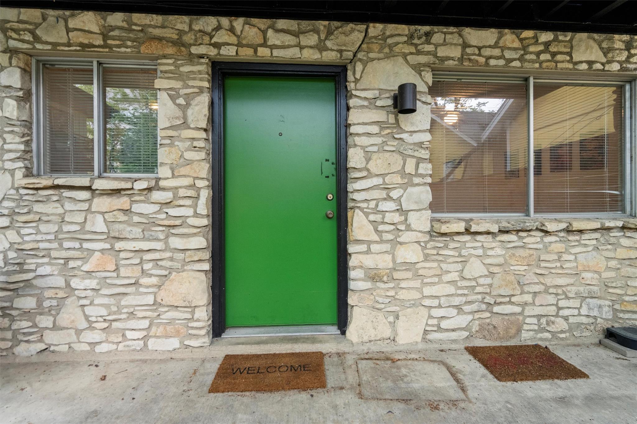 2721 Hemphill PARK B102